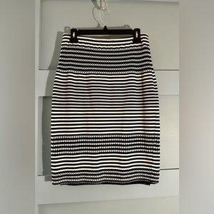 Nicole Miller black & white skirt. Size L.